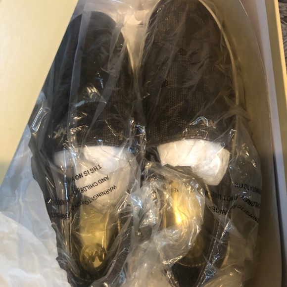 Michael Kors Keaton Slip On - Picture 9 of 9